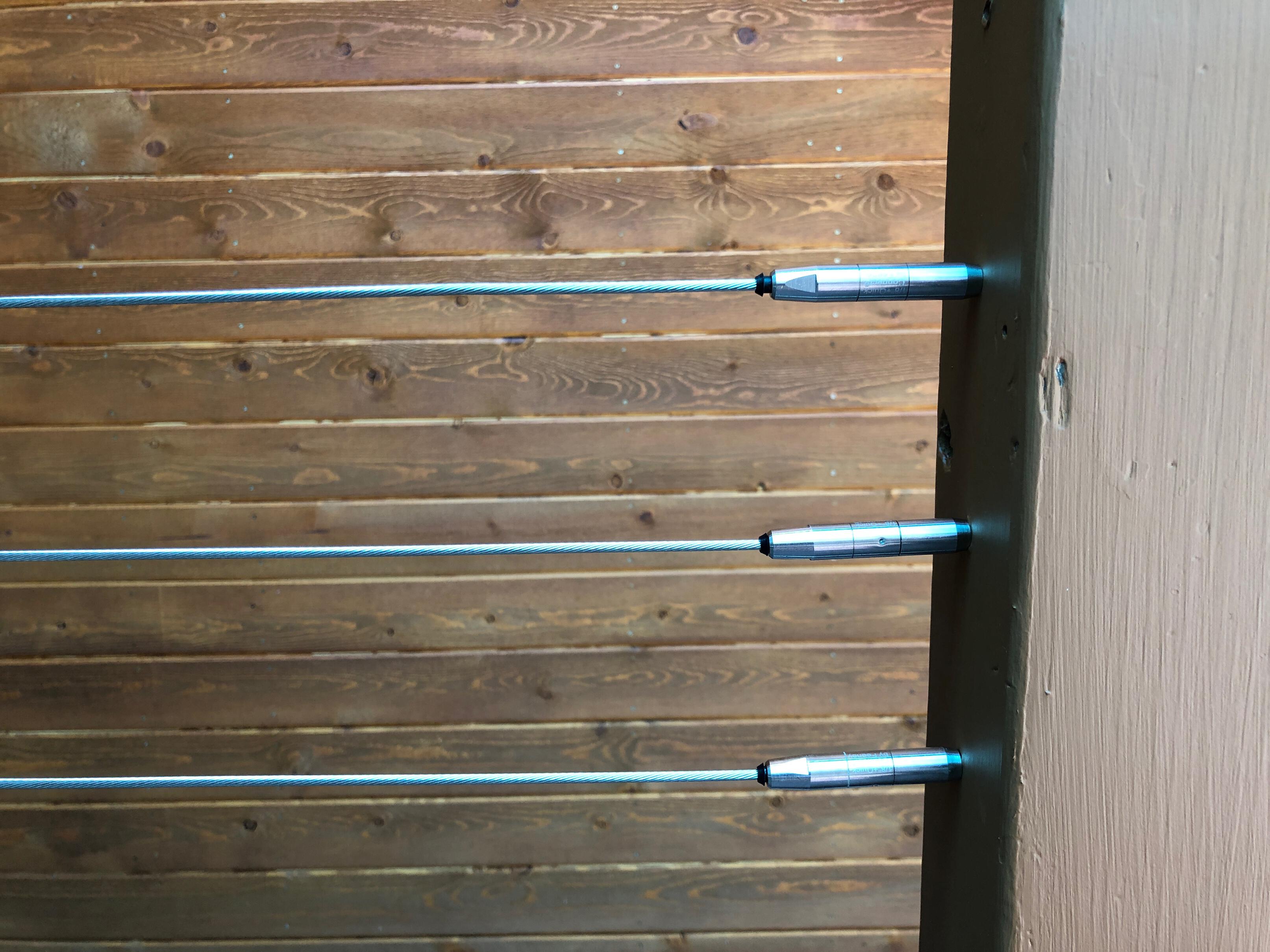Railing post with cable connectors 